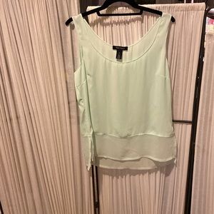 Women’s top White House black market